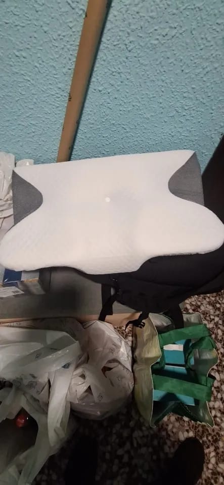 Customer photo review of Almohada cervical ergonómica