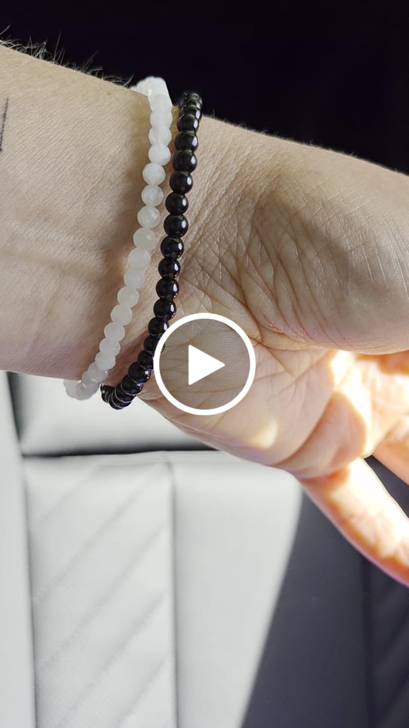 Customer video review of Mondstein Armband - Naturperlen