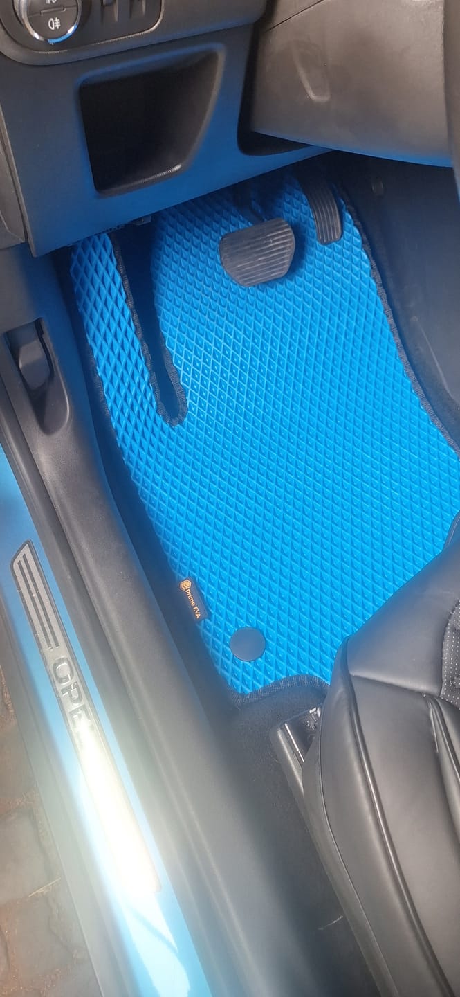 Customer photo review of Auto Fußmatten nach Maß - Vorne