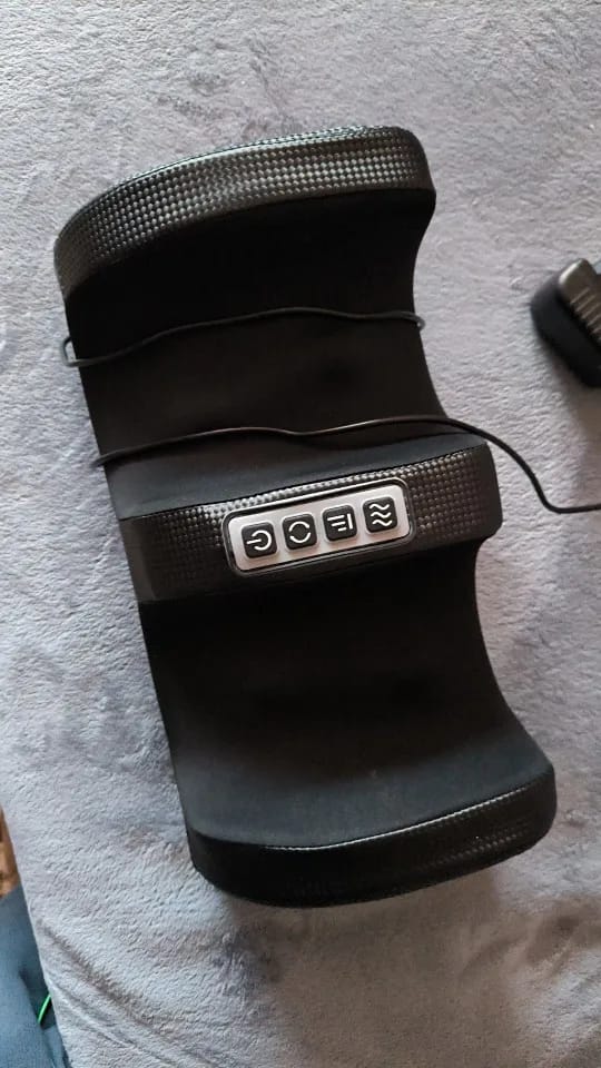 Customer photo review of Electric Shiatsu Foot Massager with Heat