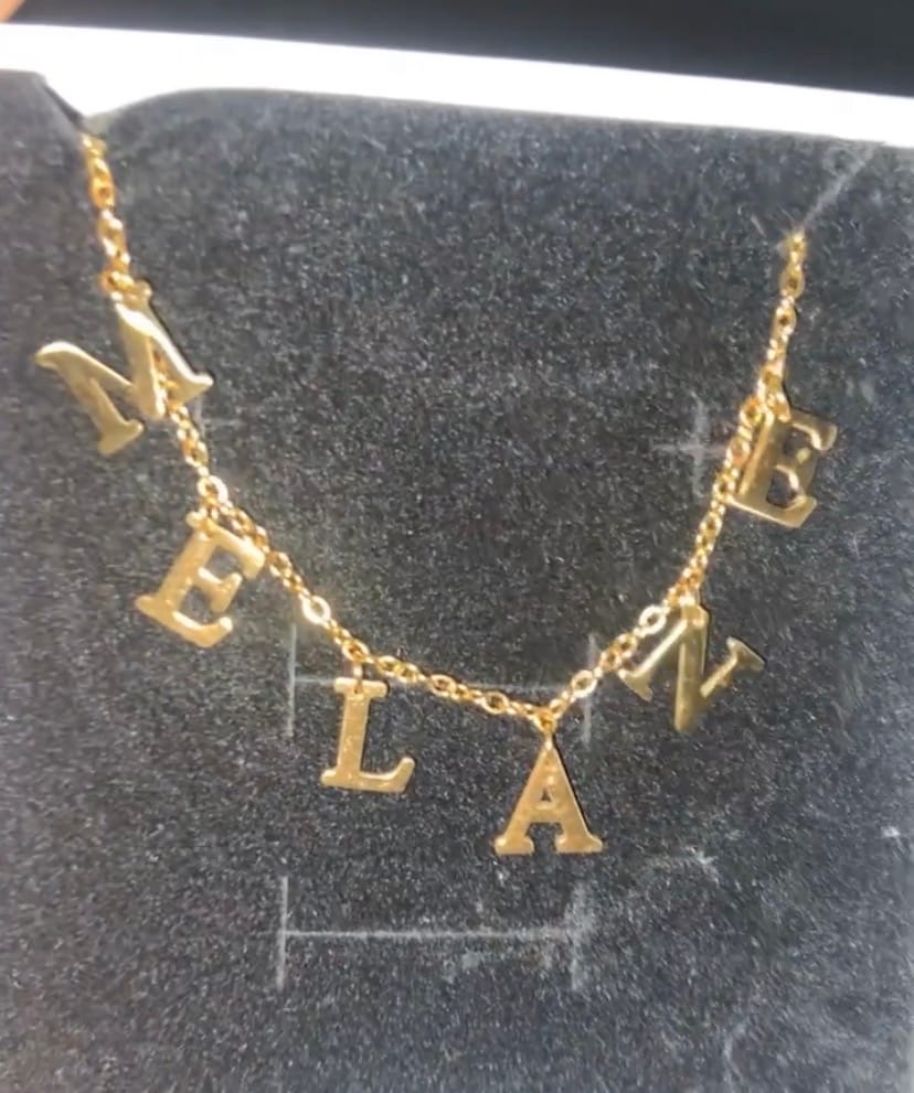 Customer photo review of Collier Prénom Initiales Suspendues Personnalisé