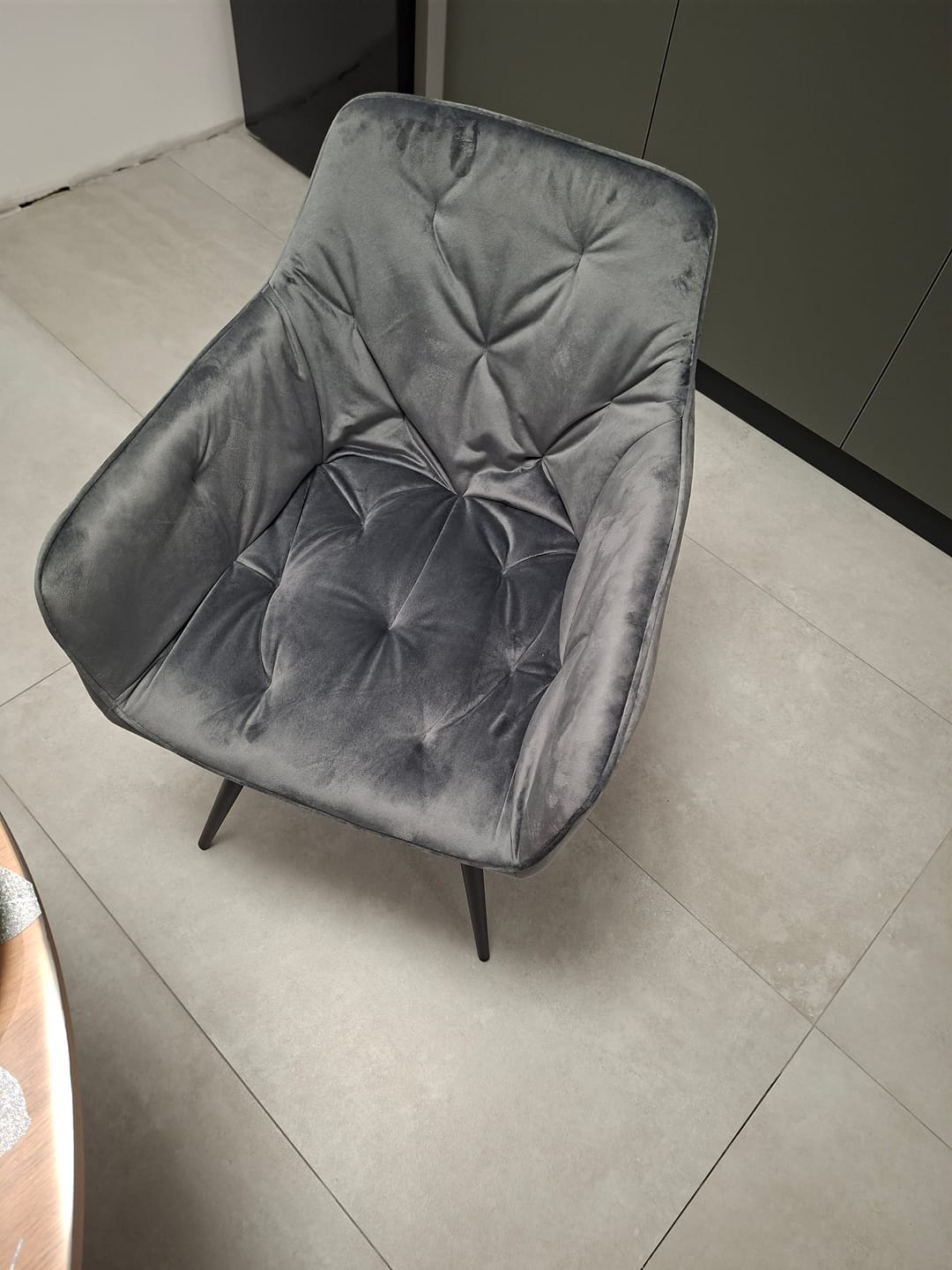 Customer photo review of Scaun MANGO, gri/negru, stofa catifelata/metal, 57x45x83 cm