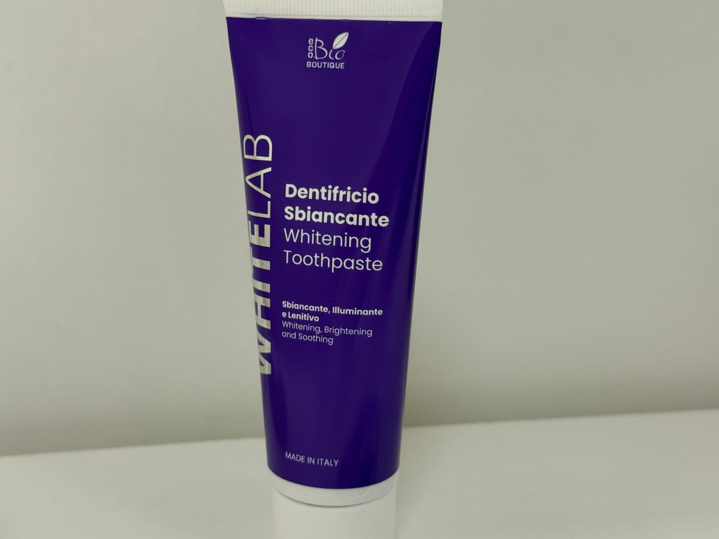Customer photo review of Pasta de Dientes Blanqueadora - White Lab