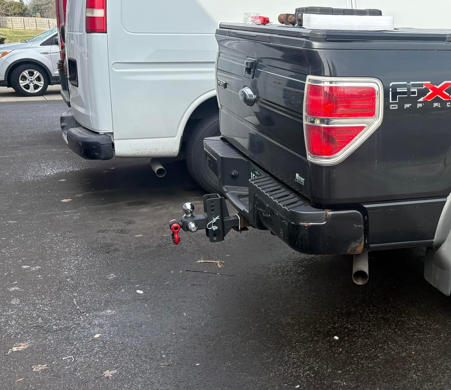 Customer photo review of TYT Adjustable Tri-Ball Hitch for 2″ Receiver – Up to 10,000 lbs GTW