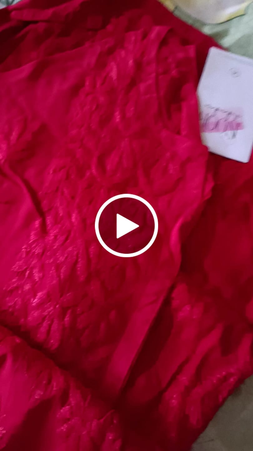 Customer video review of Duaa Maroon Modal Ombre Kurta Pant set