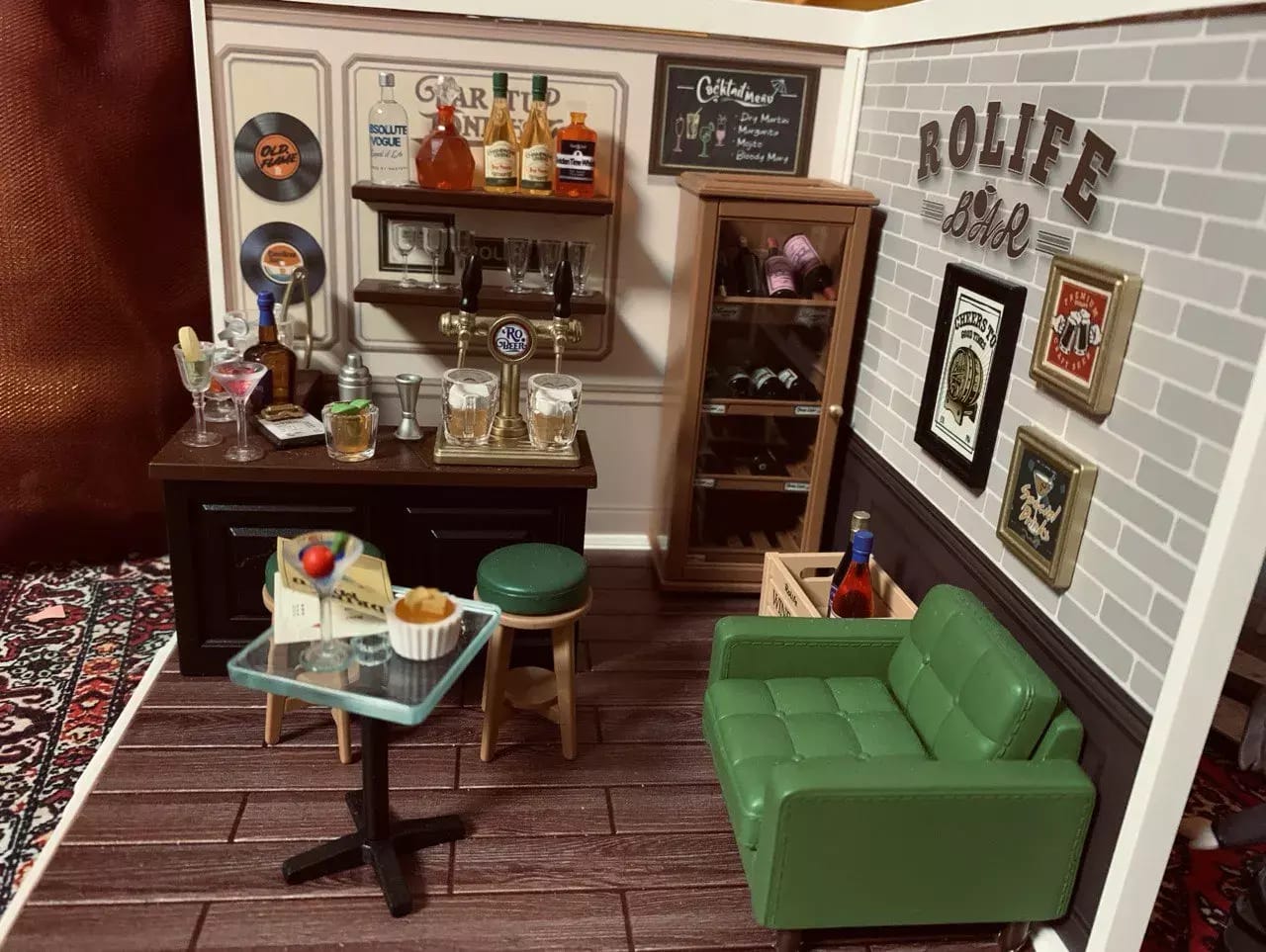 Customer photo review of DIY Miniature Bar – Rolife Leisurely Cheers Bar DW012