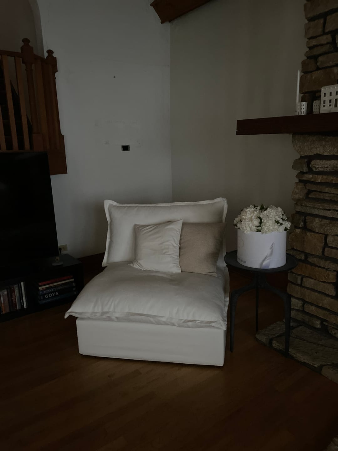 Customer photo review of Modular Luxe 4-Seater Sectional in White