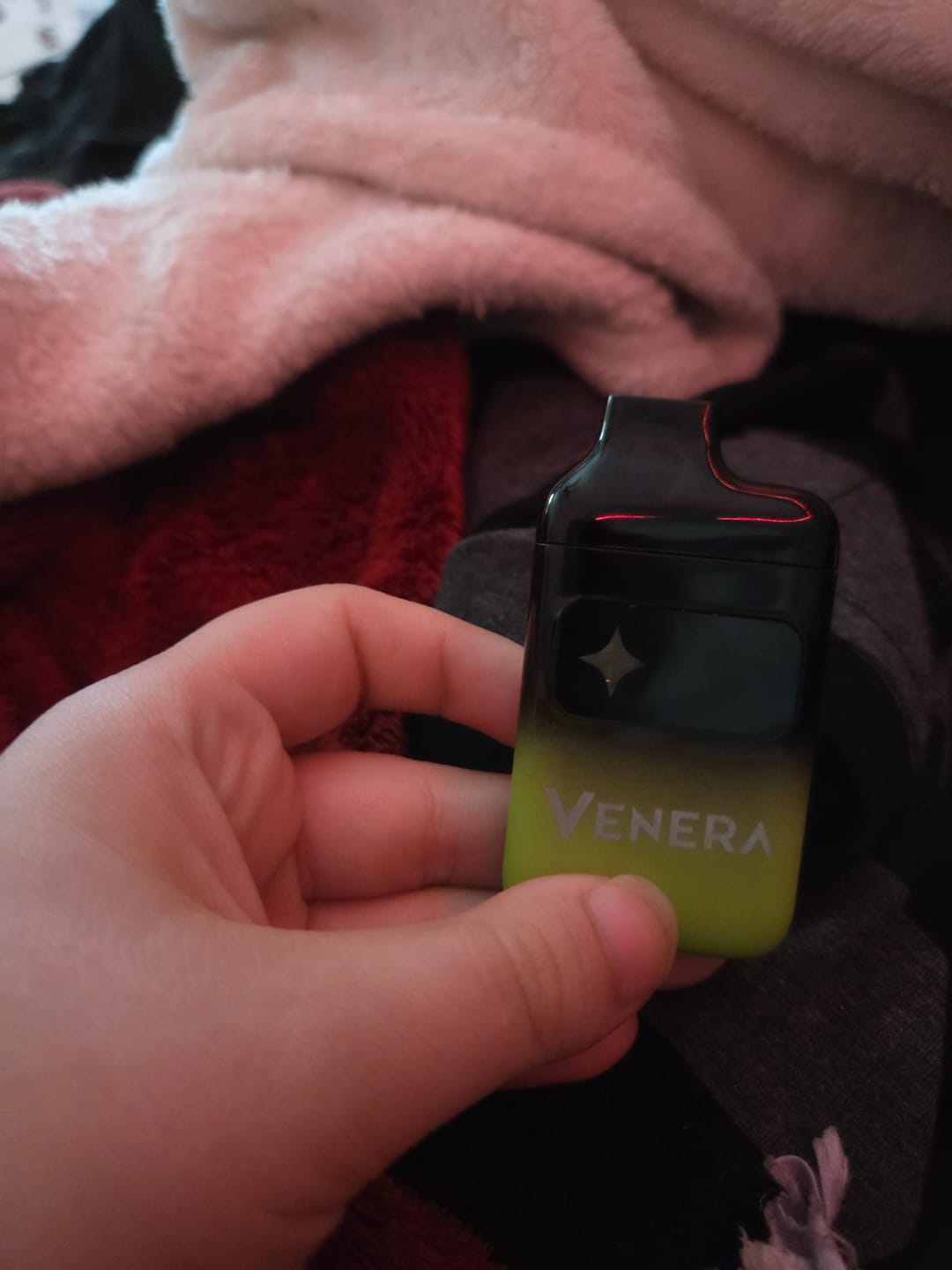 Customer photo review of 2G Disposable Vape Pen