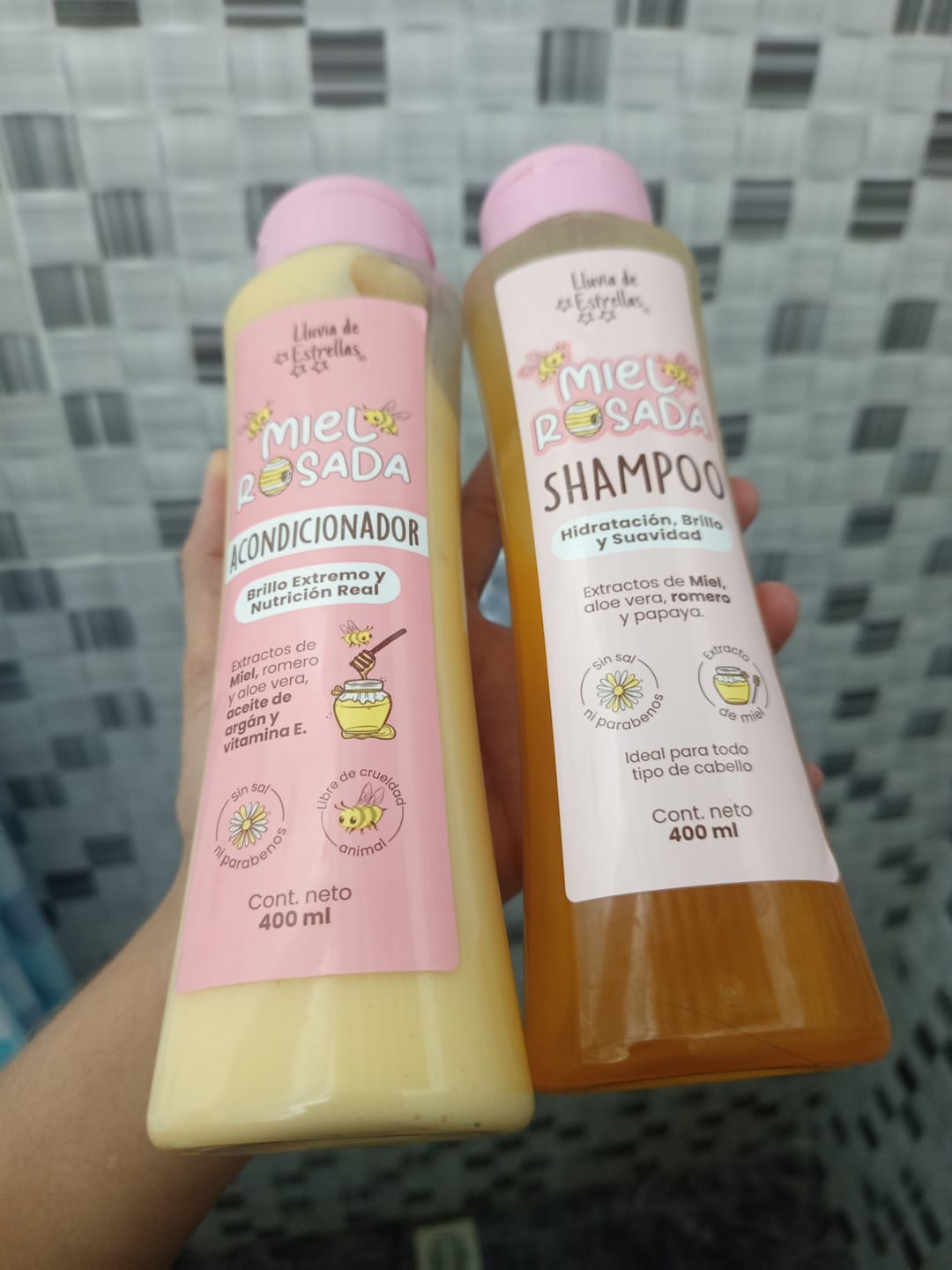 Customer photo review of SHAMPOO+ACONDICIONADOR MIEL ROSADA