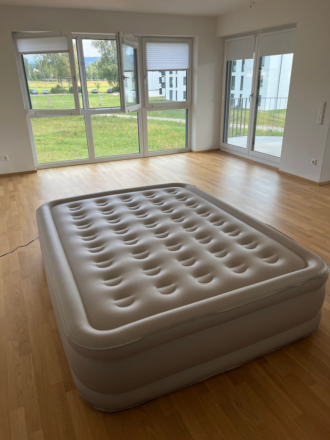 Customer photo review of Luftmatratze selbstaufblasend