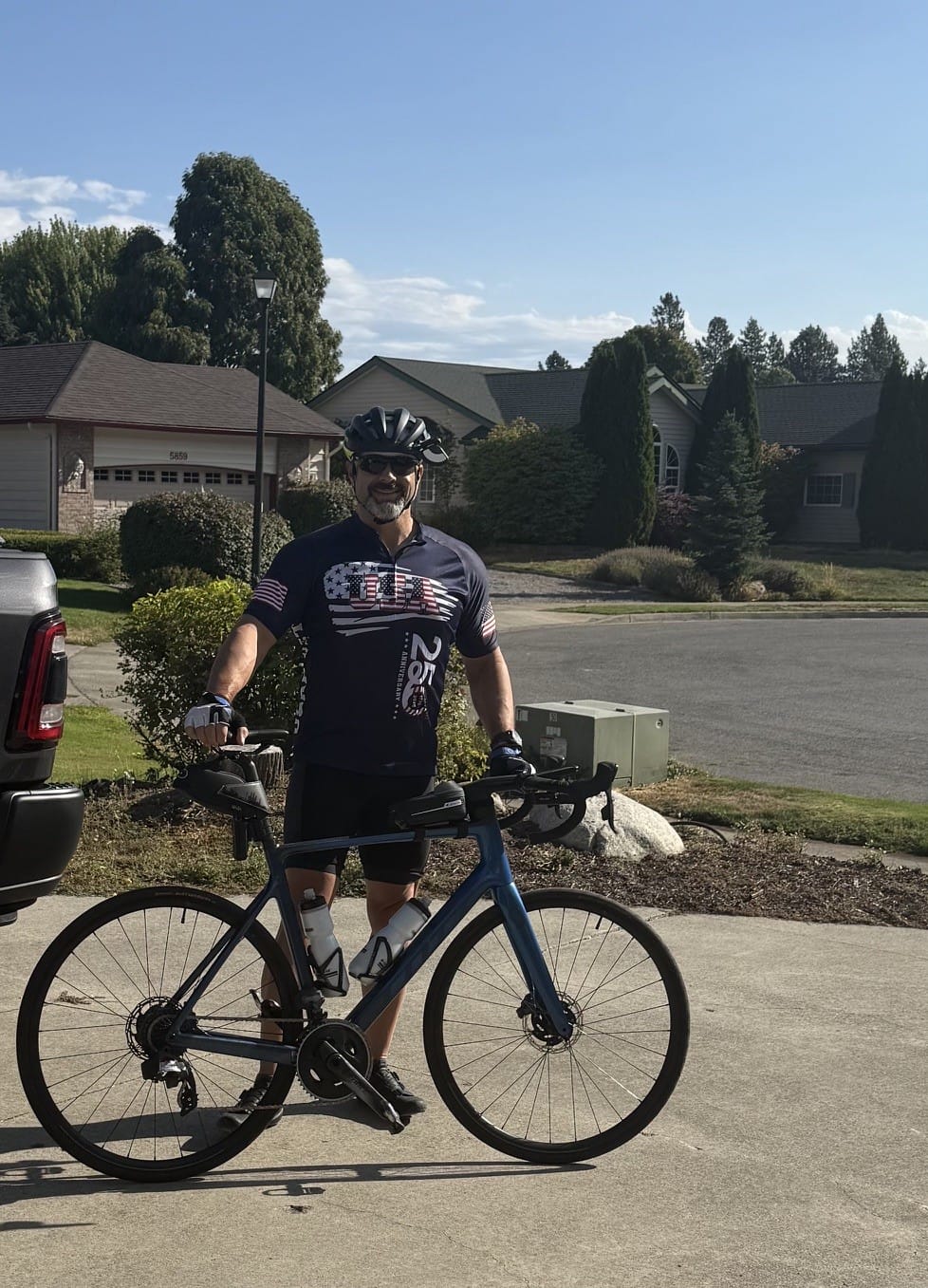 Customer photo review of Men’s USA 250th Anniversary Patriotic Cycling Jersey