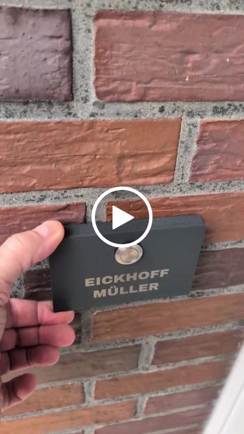 Customer video review of V2A Edelstahl Türklingel London 12x8cm - Gravur oder UV-Druck - LED - Konfigurator mit Live-Vorschau
