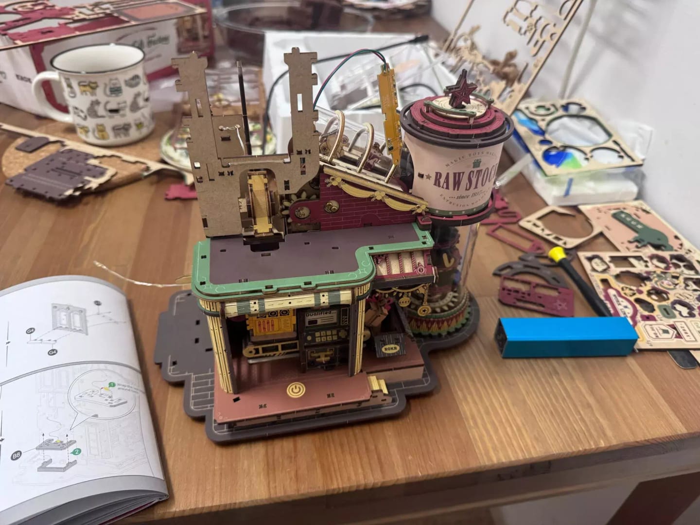 Customer photo review of ROKR Christmas Dream Gift Factory Wooden Music Box