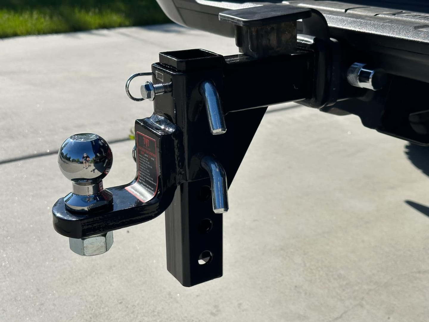 Customer photo review of TYT Adjustable Trailer Hitch Ball Mount with 2 inch Ball