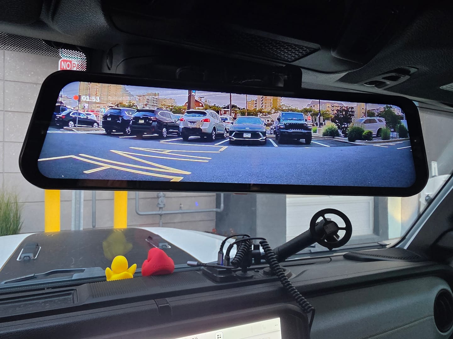 Customer photo review of WOLFBOX G900TriPro Bumper Version 3 Channel Rearview Mirror