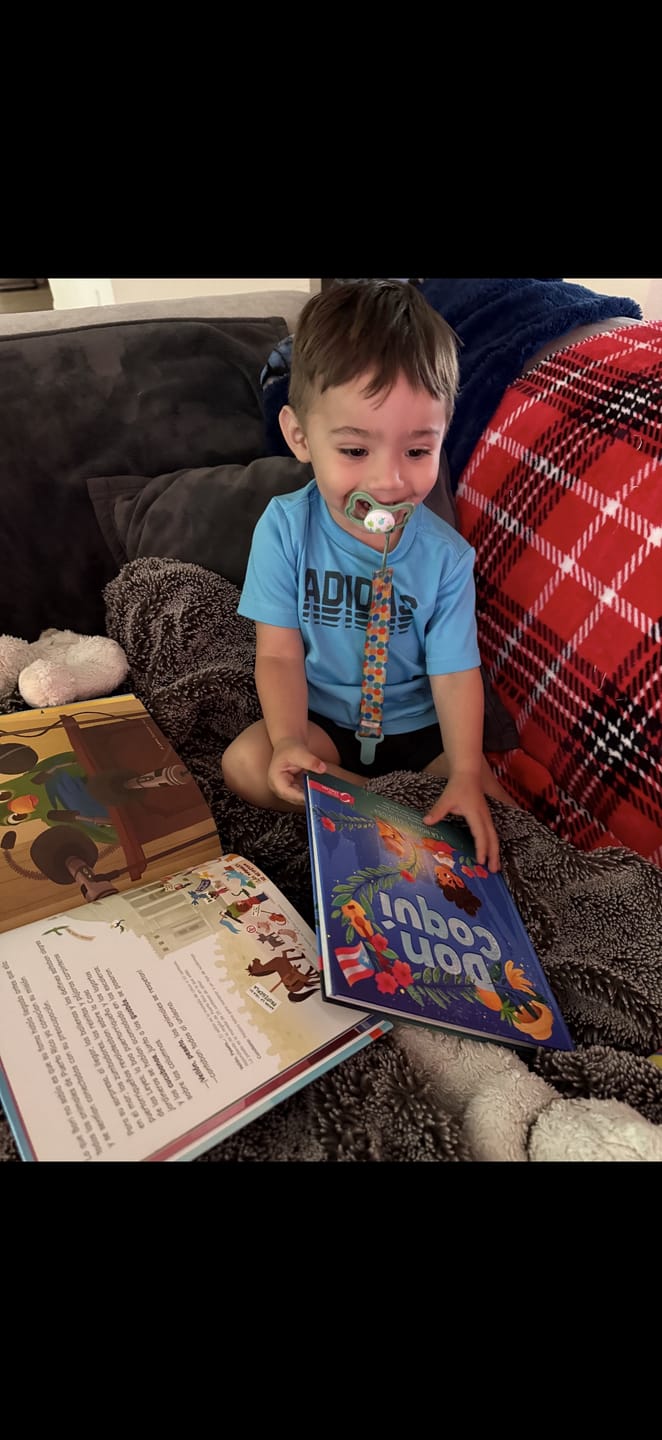 Customer photo review of Bori: A Vuelo de Pájaro | Libro Bilingüe