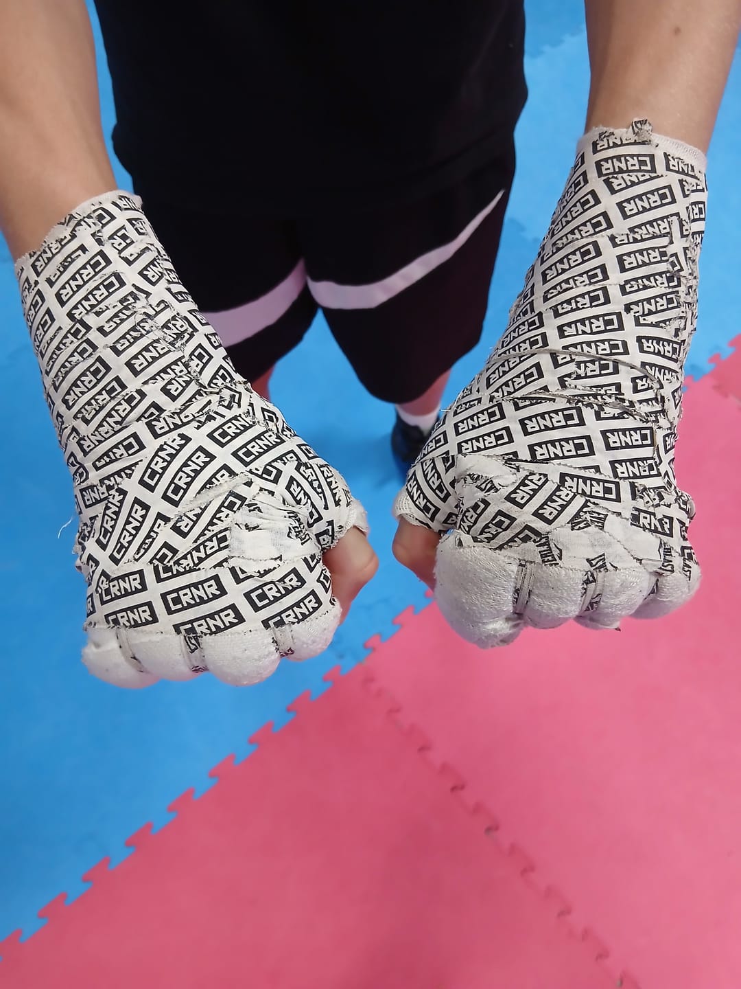 Customer photo review of CRNR 2,5 cm Hi-Tack Combat Tape 4-Pack - Hvit