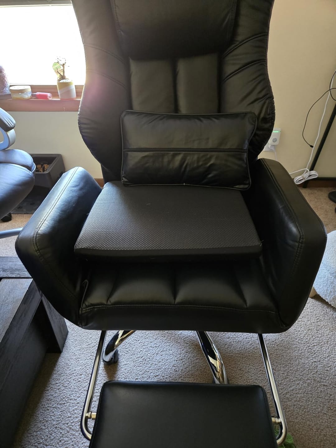 Customer photo review of HOMREST Cloud Cross Legged Office Chair with Footrest,Leather Big and Tall Executive Ergonomic Chair,155° Reclining Computer Wide Desk Chair, Black