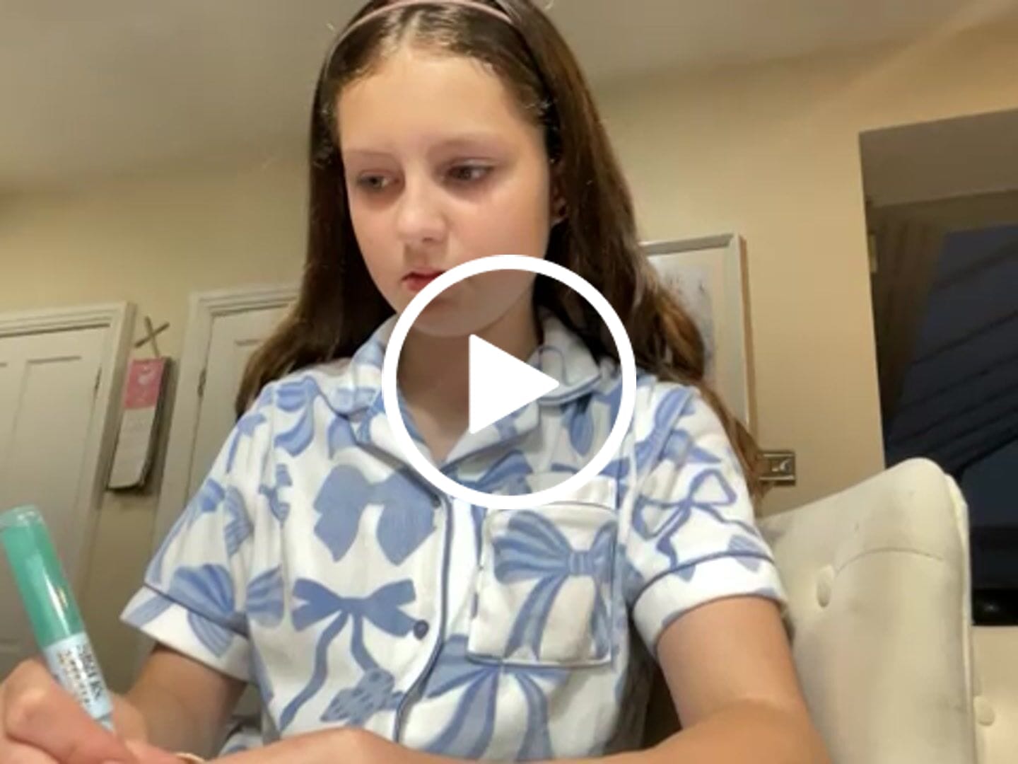 Customer video review of Back to Business Sign And Shine Lip Oil Pen - PRE-ORDER