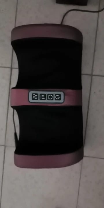 Customer photo review of Electric Shiatsu Foot Massager with Heat