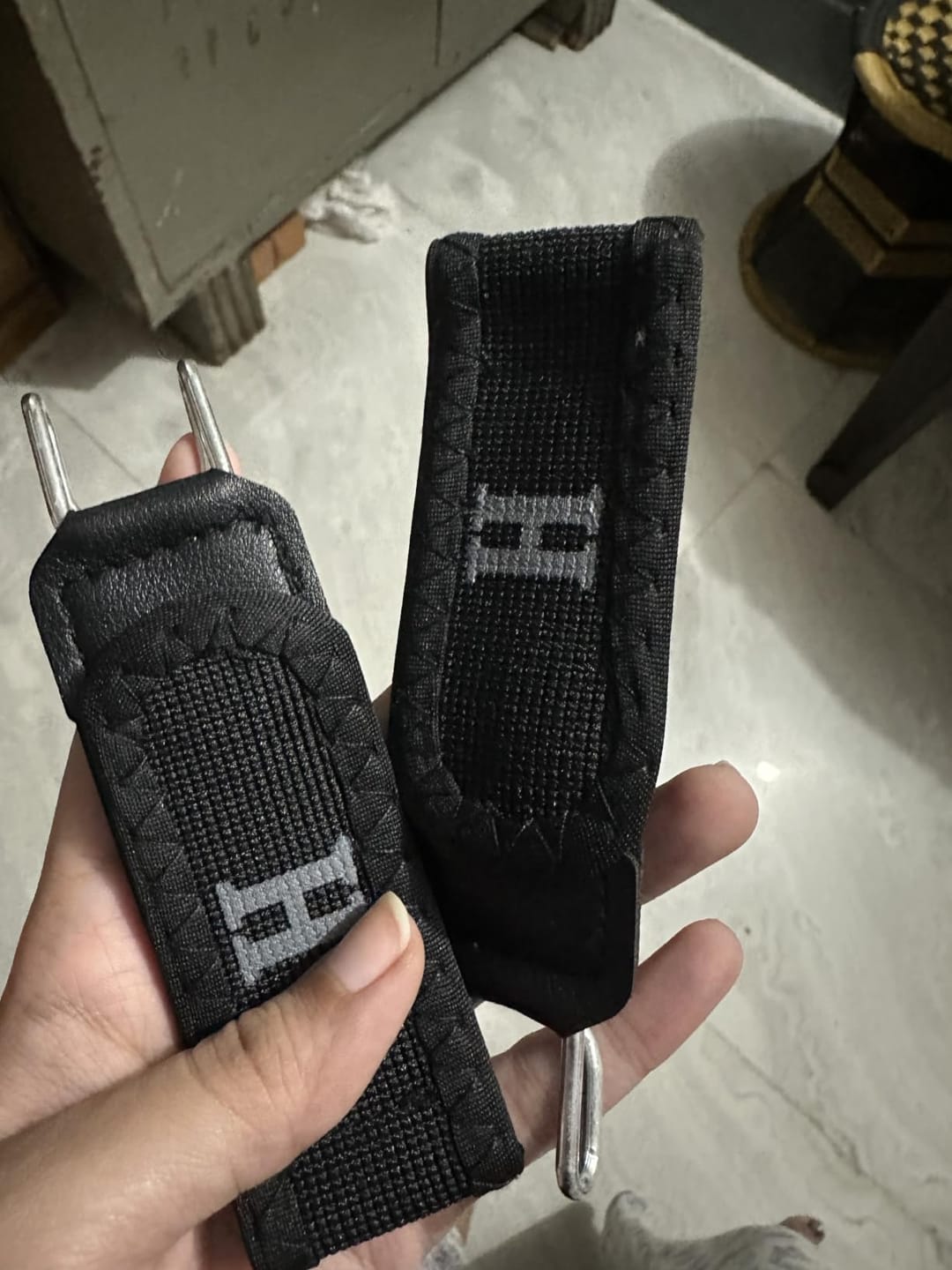 Customer photo review of Buckle Less Belt (Pack of 2)