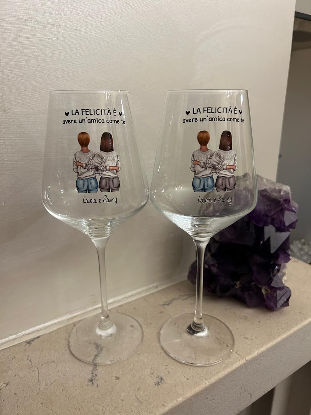 Customer photo review of Bestie per sempre– Calice da vino stampato con illustrazione per migliori amiche