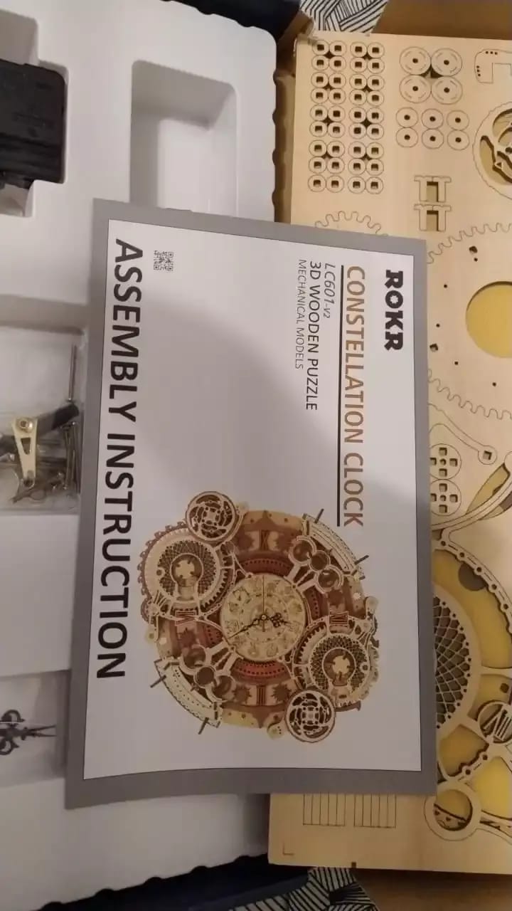 Customer photo review of ROKR Zodiac Wall Clock Mechanical Time Art Engine