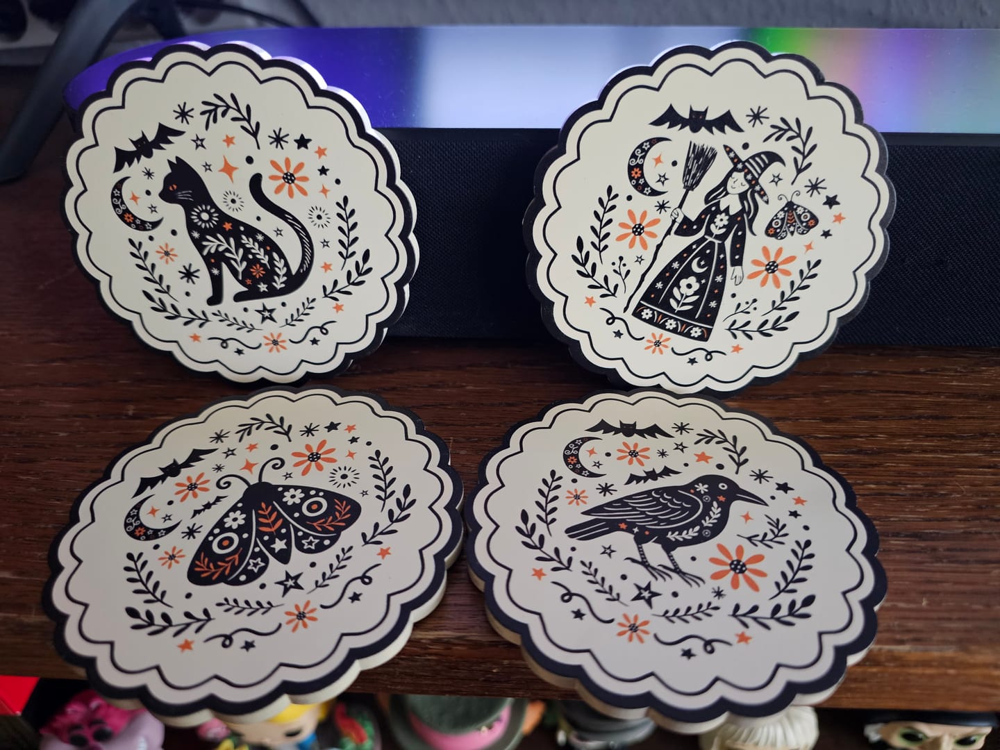 Customer photo review of Summerween Untersetzer-Set – Folk-Art-Look (Hexe, Katze, Rabe, Motte)