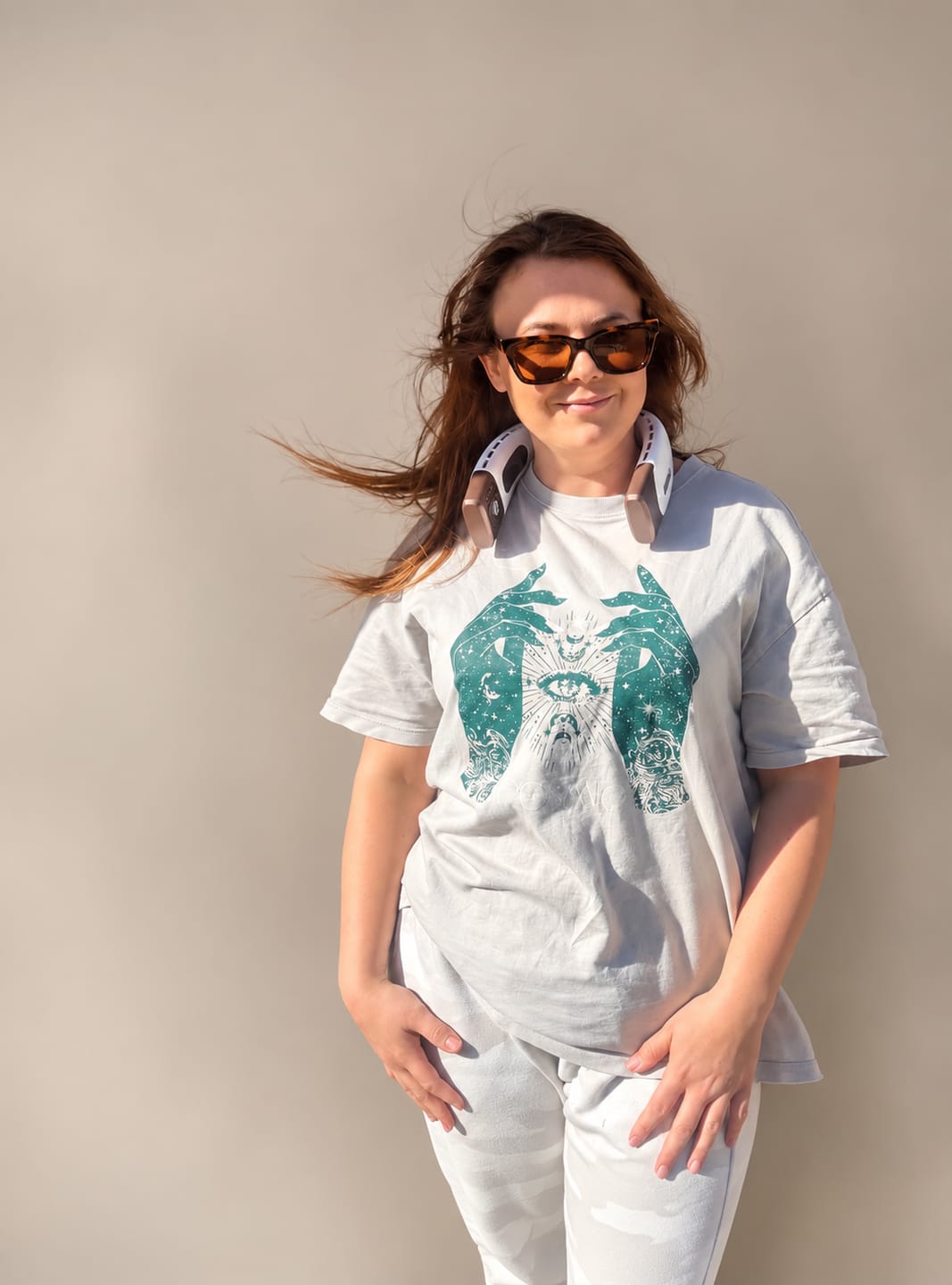 Customer photo review of PREORDER: The Trickle Neck Cooler - White