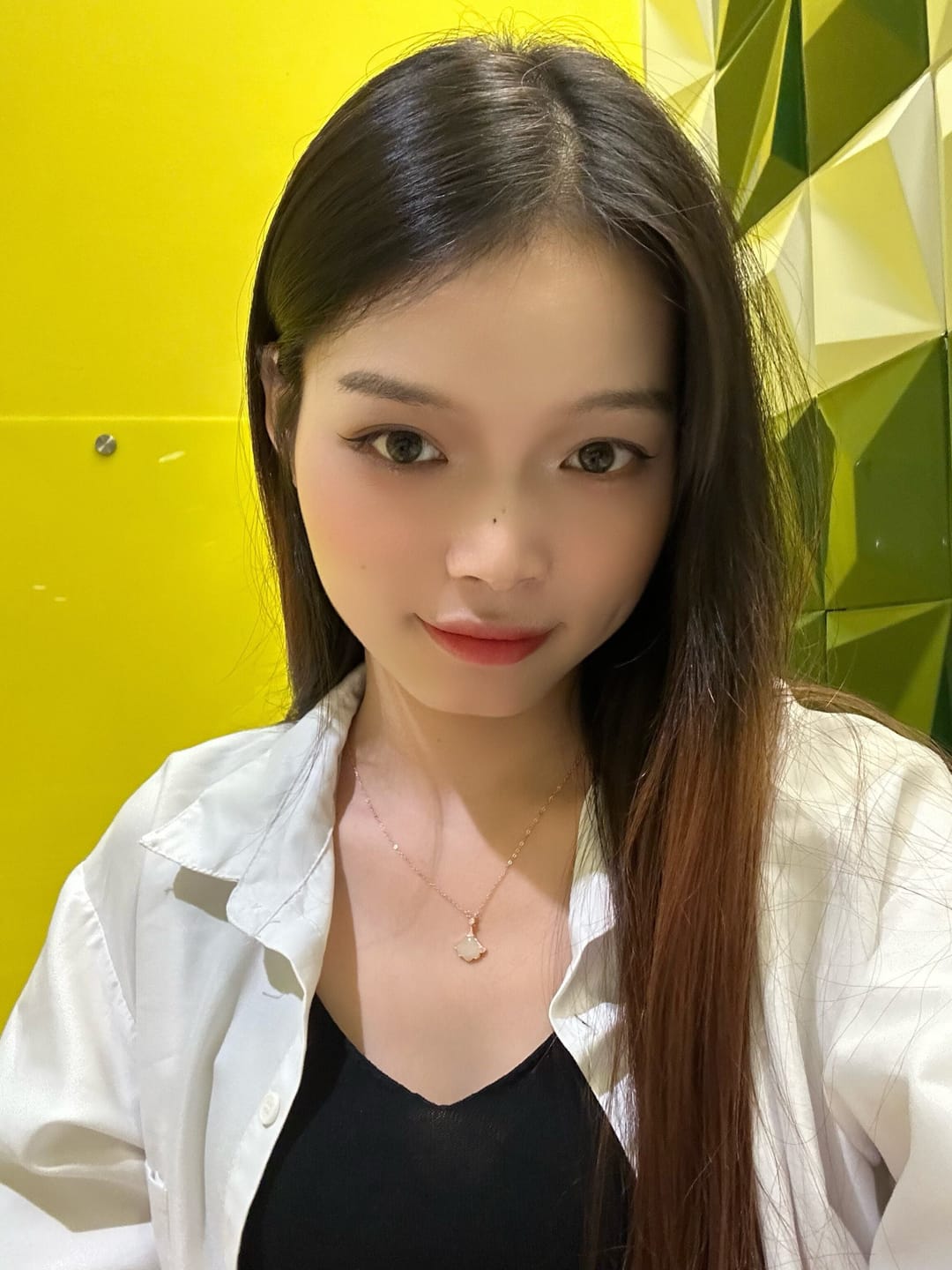Customer photo review of Yinxing Hetian Jade Necklace