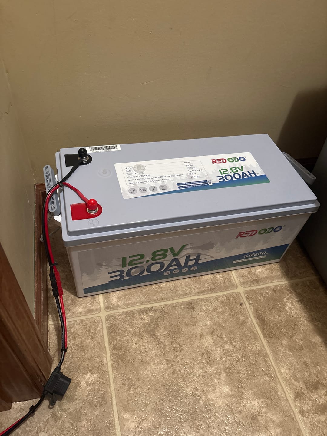 Customer photo review of Redodo 12V 300Ah Lithium LiFePO4 Battery | Replaces 6*12V 100Ah AGM Batteries | For RV, Marine, Home battery backup