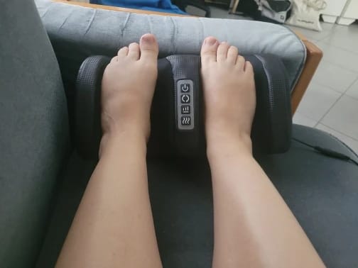 Customer photo review of Electric Shiatsu Foot Massager with Heat