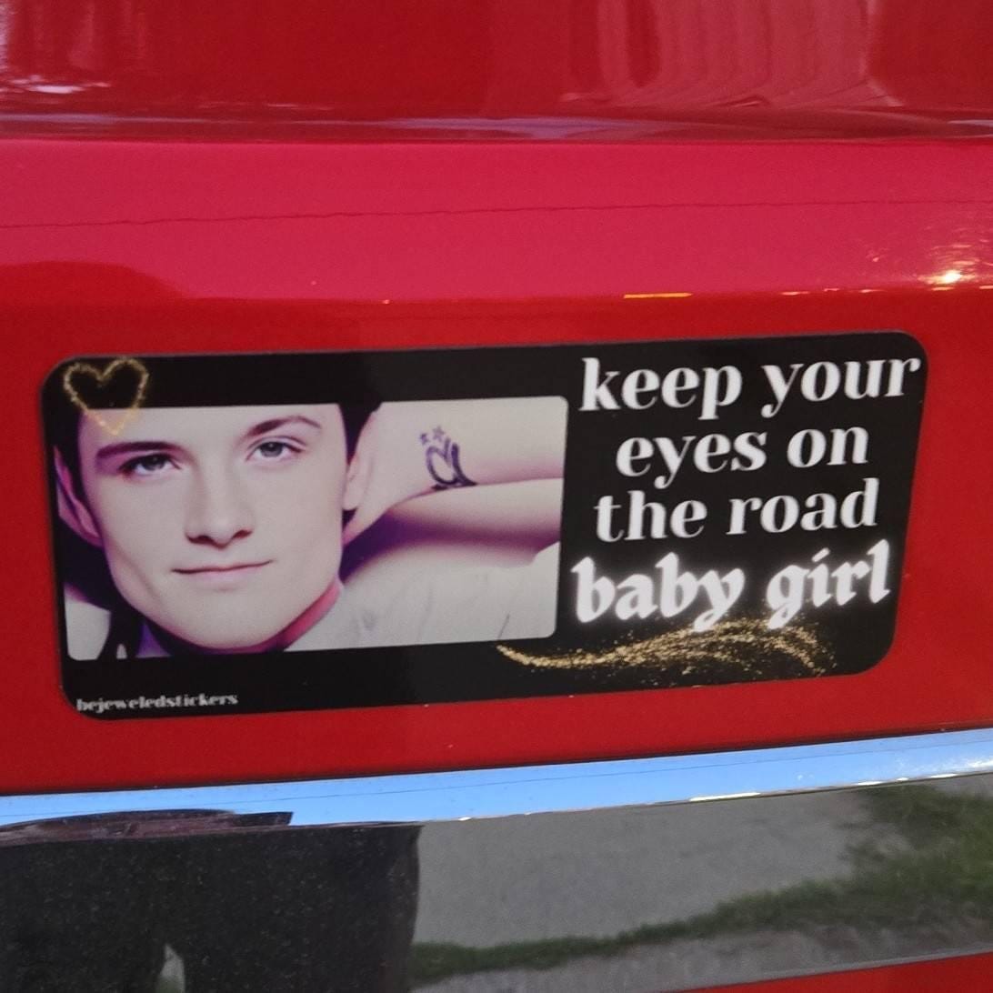 Customer photo review of baby girl / customizable text