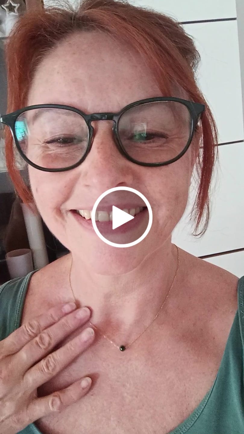 Customer video review of Turmalin Halskette - Geschliffen S925 Silber Gold legiert