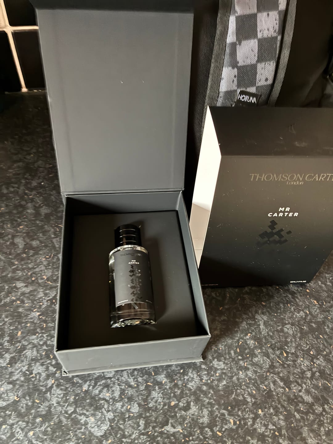 Customer photo review of Mr Carter | Eau de Parfum