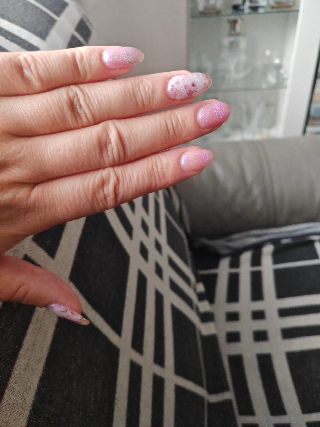 Customer photo review of Semilac Nail Transfer Foil Rose Gold Marble 12