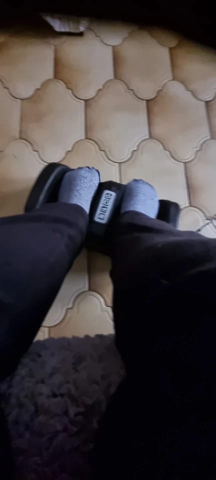 Customer photo review of Electric Shiatsu Foot Massager with Heat