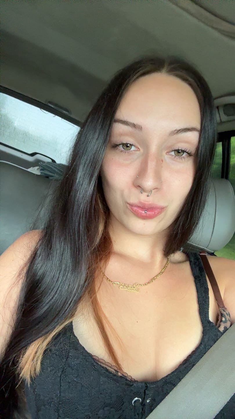 Customer photo review of Diamond Cut Heart Name Necklace
