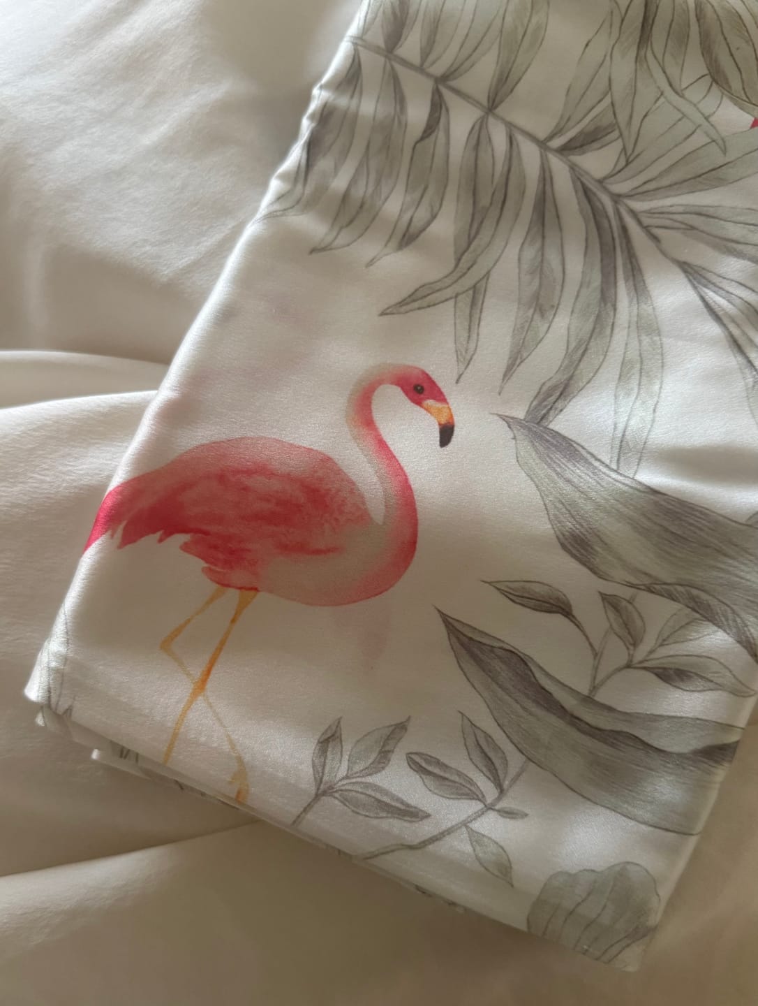 Customer photo review of Flamingos Pure Silk Pillowcase