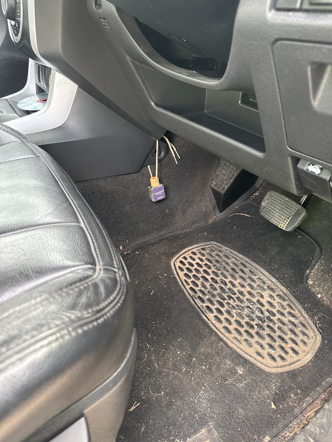 Customer photo review of Blackcurrant & Roses Car Diffuser ~ Inspired by Baies Diptyque