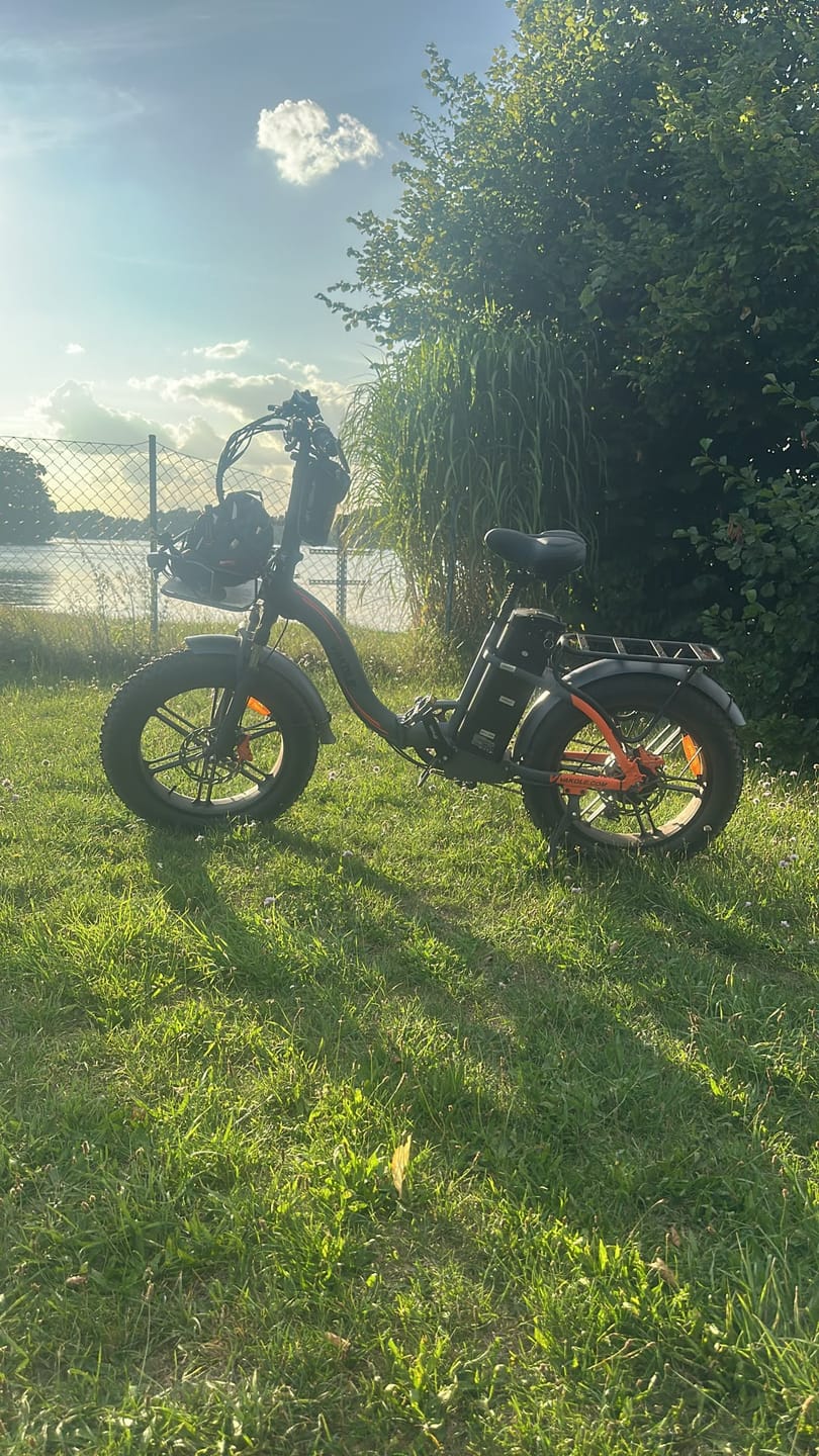 Customer photo review of Vakole Y20 Pro 20" Fat Bike 1440Wh Foldable Step-through E-bike 48V 30Ah Battery