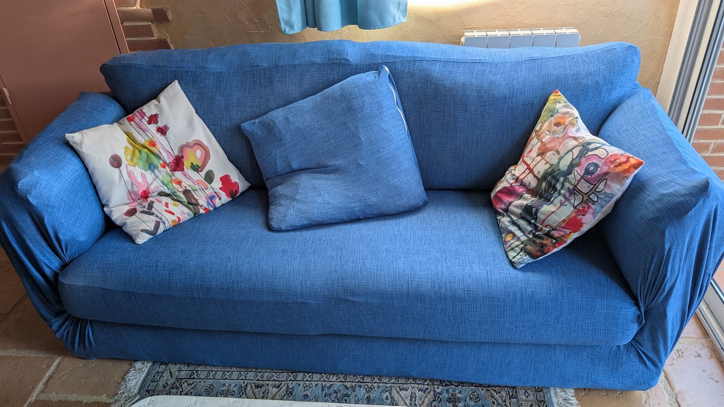 Customer photo review of Bleu - Housse de Canapé Extensible
