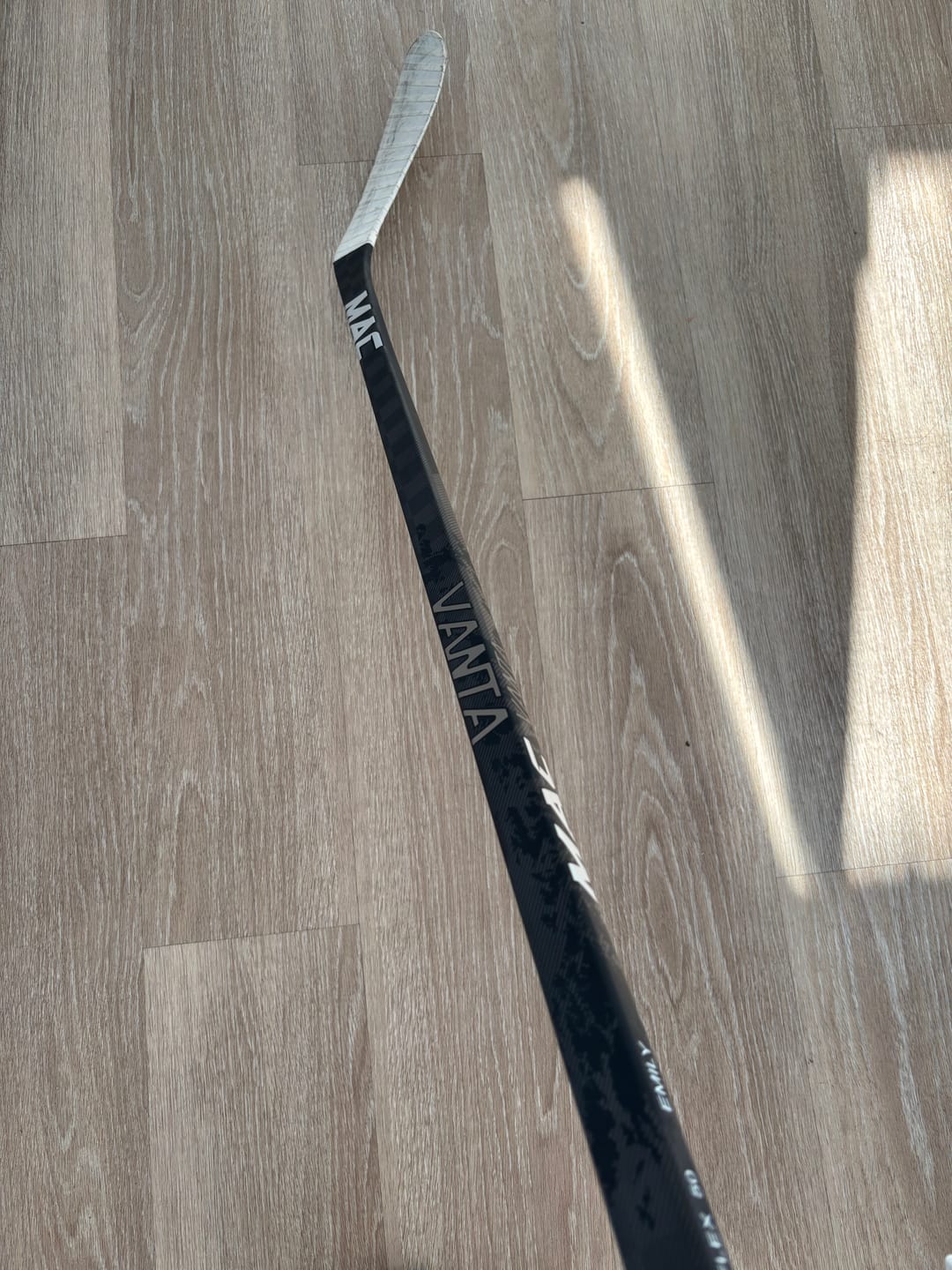 Customer photo review of MAC VANTA Intermediate Hockey Stick