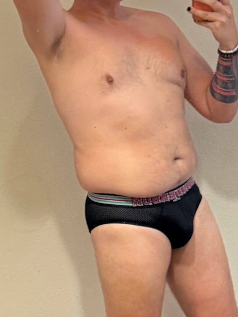 Customer photo review of VARSITY Package Brief