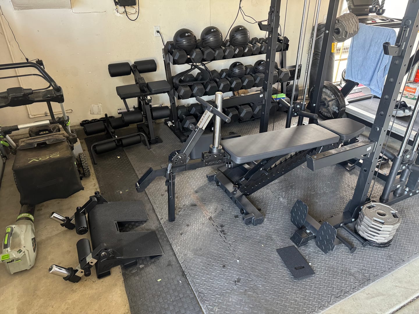 Customer photo review of APEX BARRETT BELT SQUAT