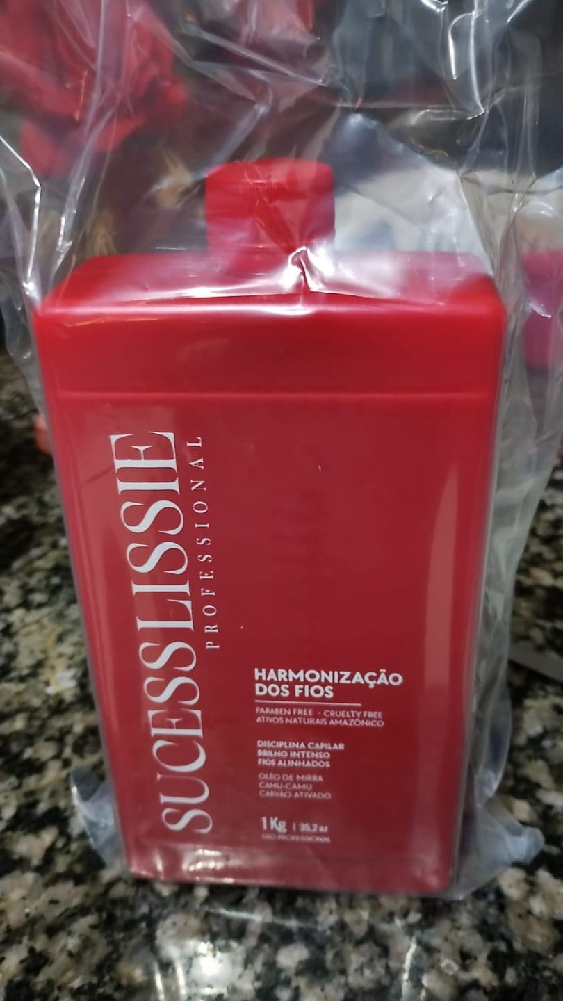 Customer photo review of “Harmonização dos Fios 1 KG — Progressiva Sem Formol com Envio Imediato”
