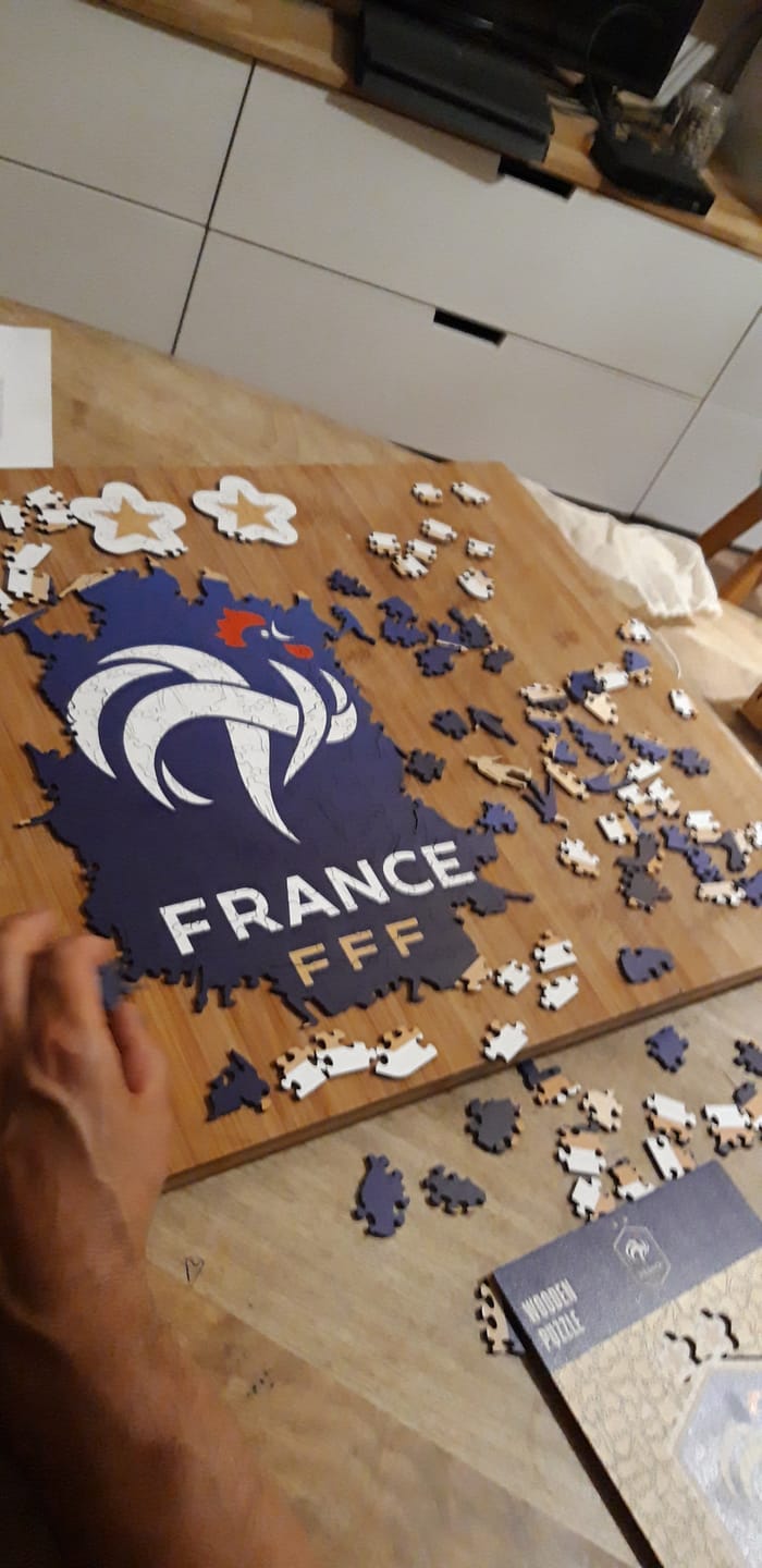 Customer photo review of Logo Équipe de France® - Puzzle en Bois