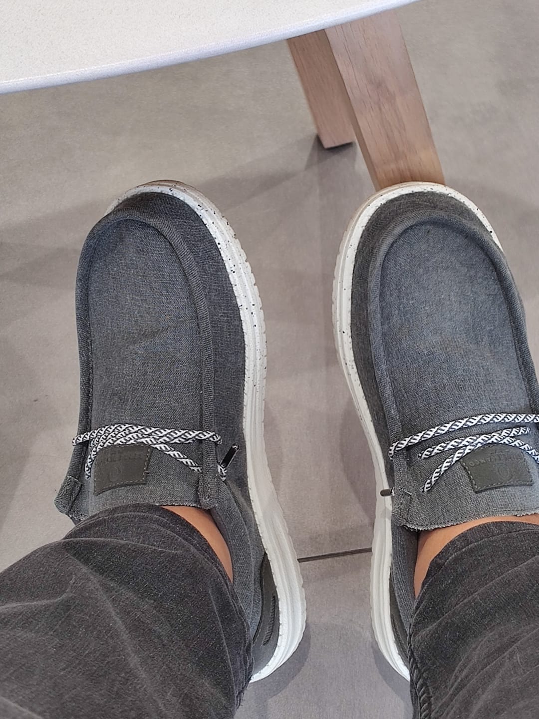 Customer photo review of Chaussures bateau Saint-Jean gris carbone