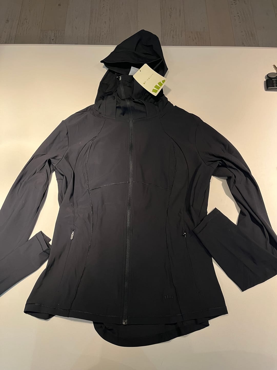 Customer photo review of Women's Slim-Fit Sun Protection Jacket UPF 100+ AL900