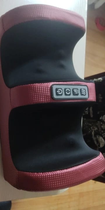 Customer photo review of Electric Shiatsu Foot Massager with Heat